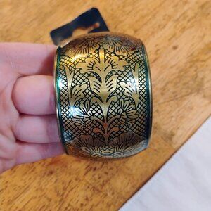 Opia bangle bracelet